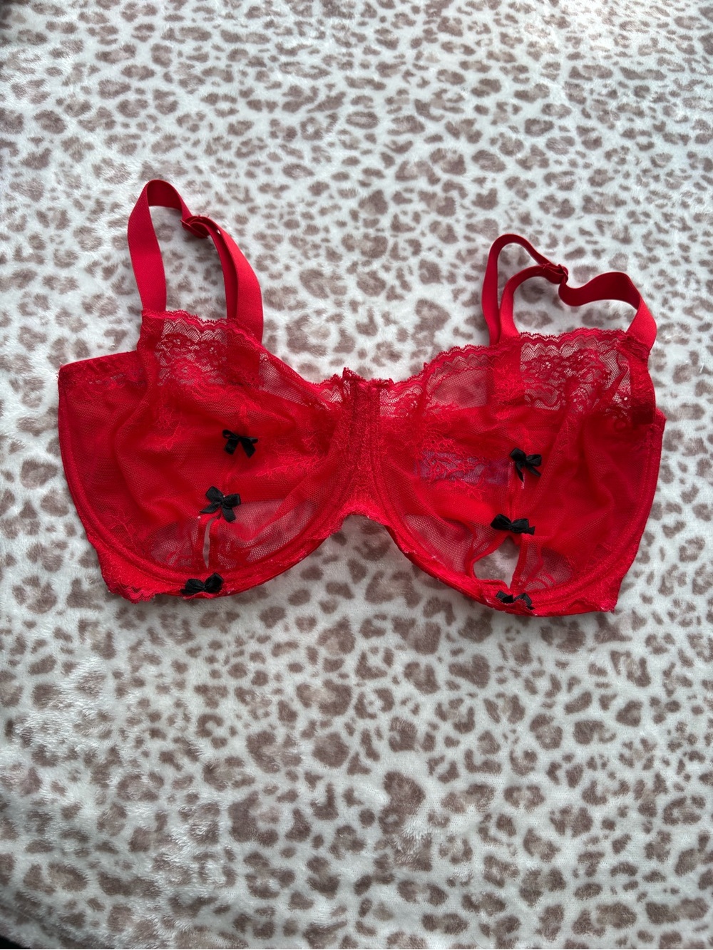 Adore Me Size 36H Red Lace Unlined Peekaboo Underwire Bra with Black Bows